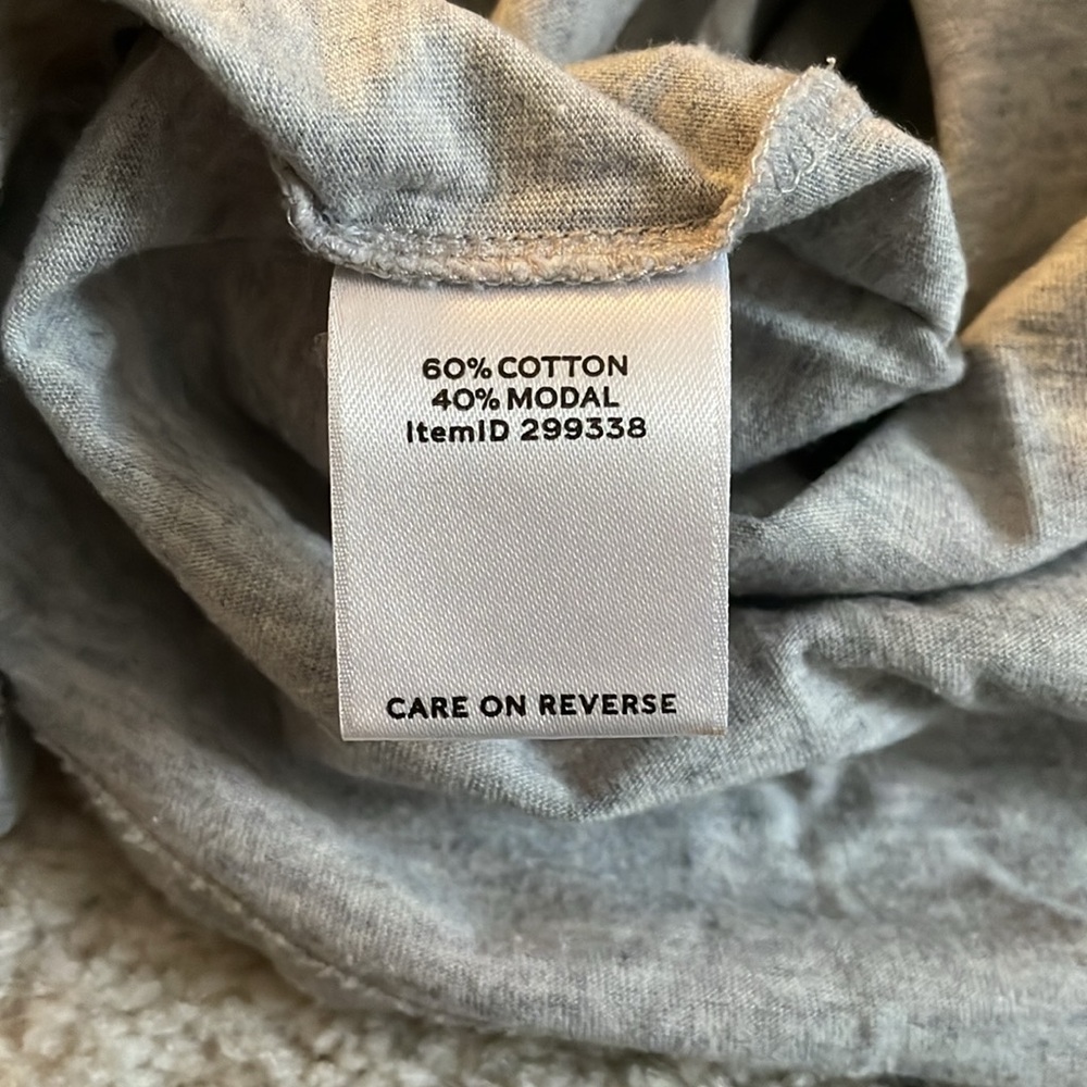 LL Bean gray tee - Picture 5 of 5